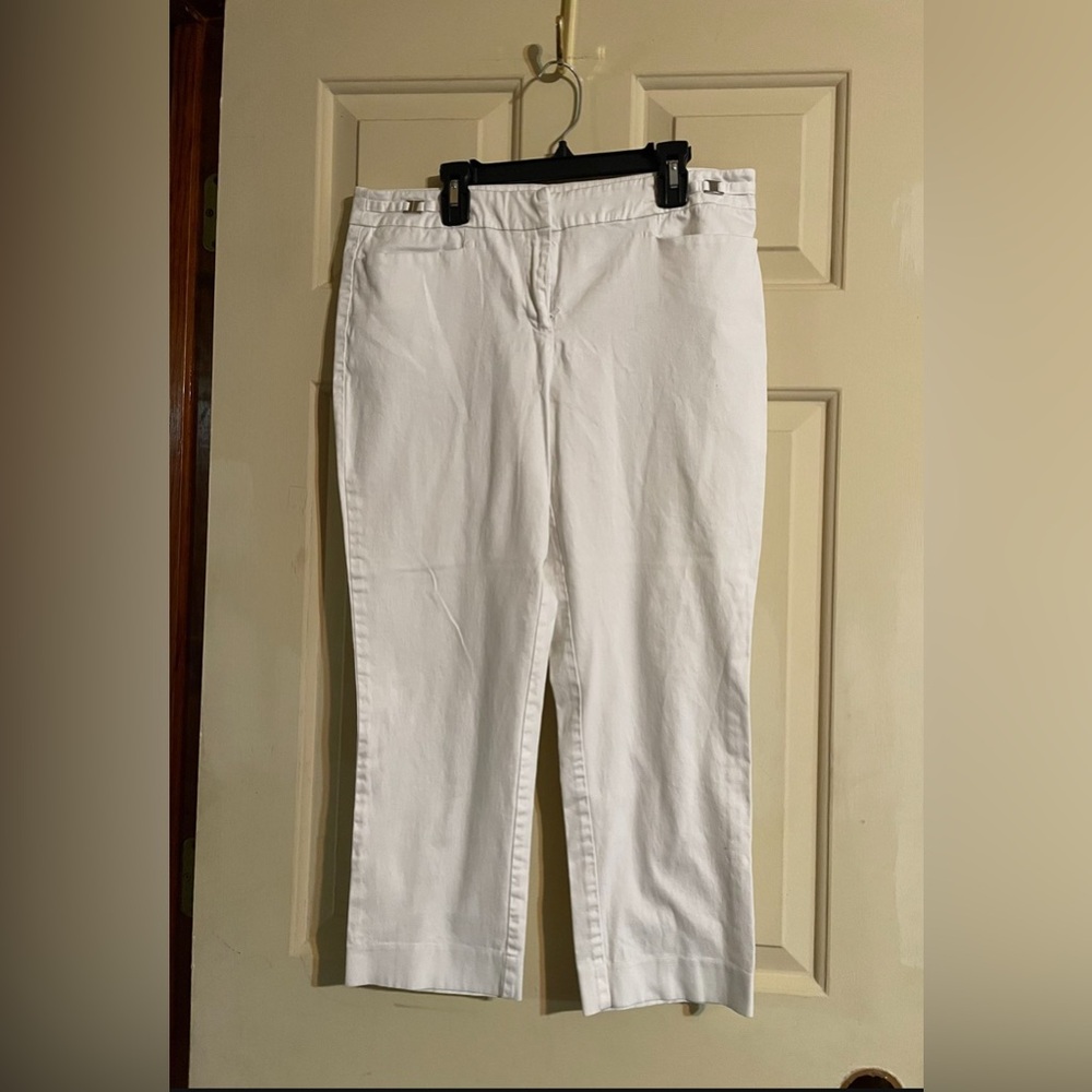 New York & Company White Straight Leg Capris